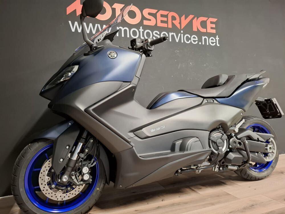 Yamaha T-Max 560 (2022 - 24) (2)