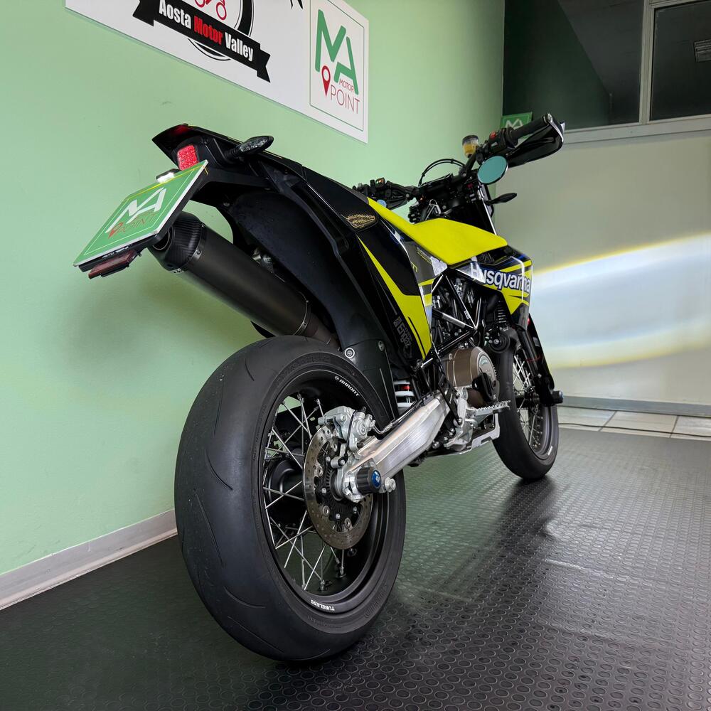 Husqvarna 701 Supermoto (2023 - 25) (6)