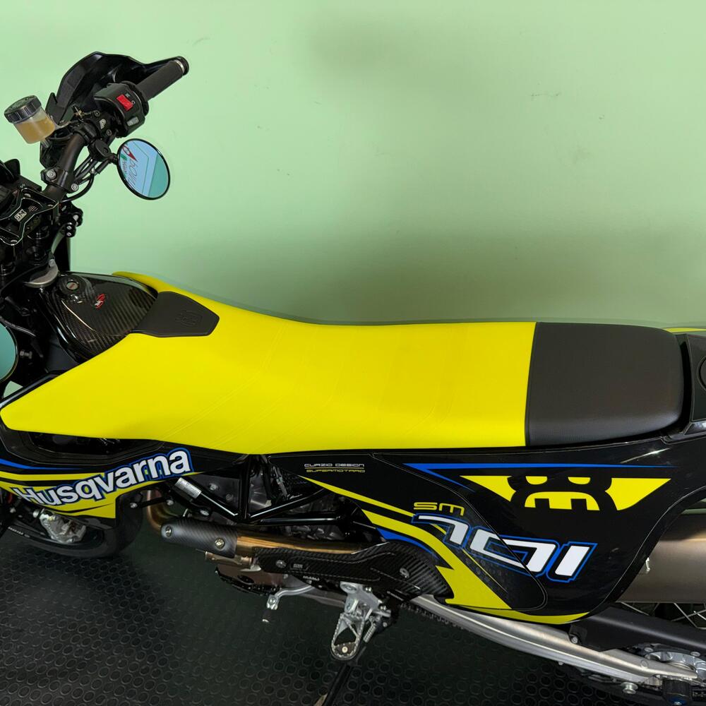 Husqvarna 701 Supermoto (2023 - 25) (14)