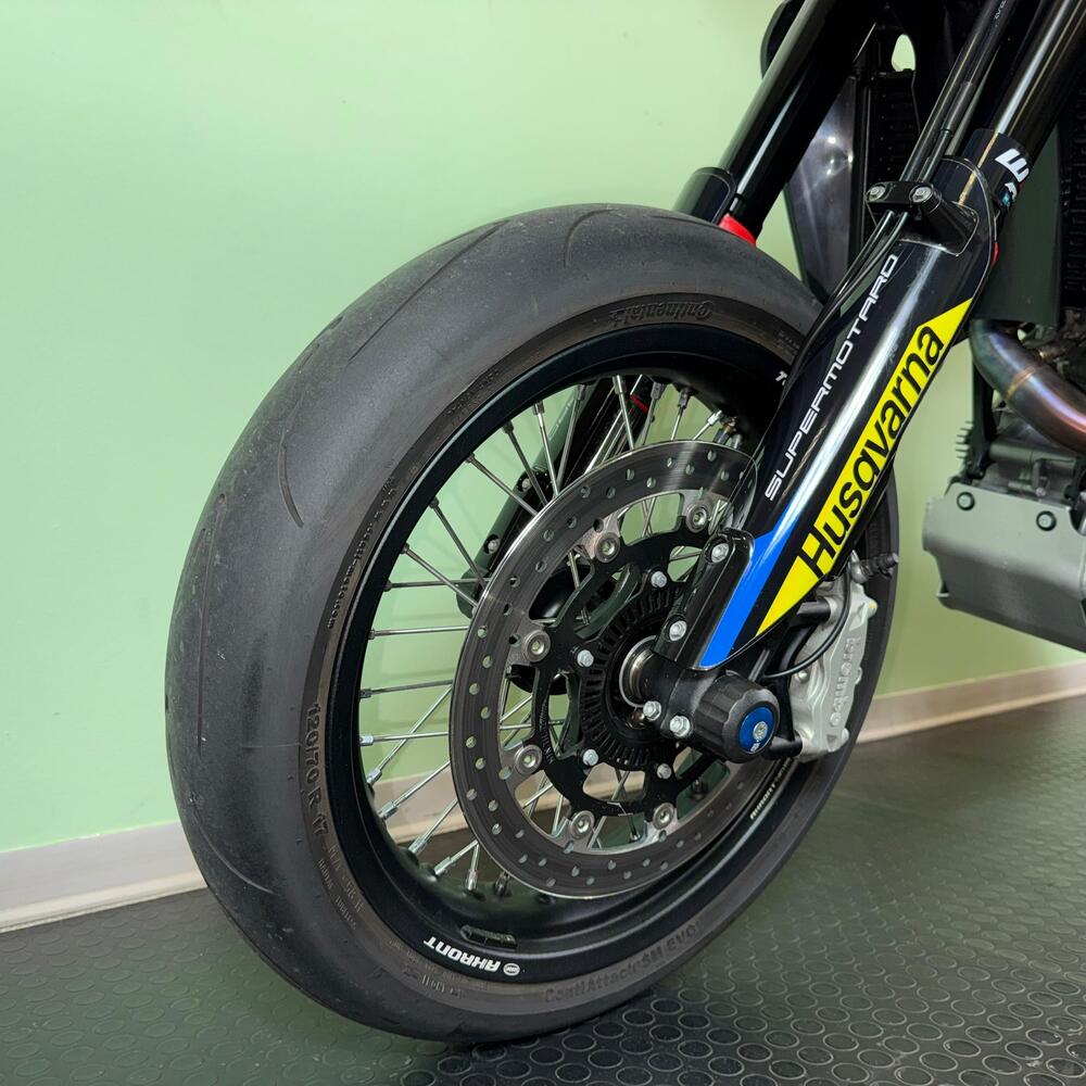 Husqvarna 701 Supermoto (2023 - 25) (15)