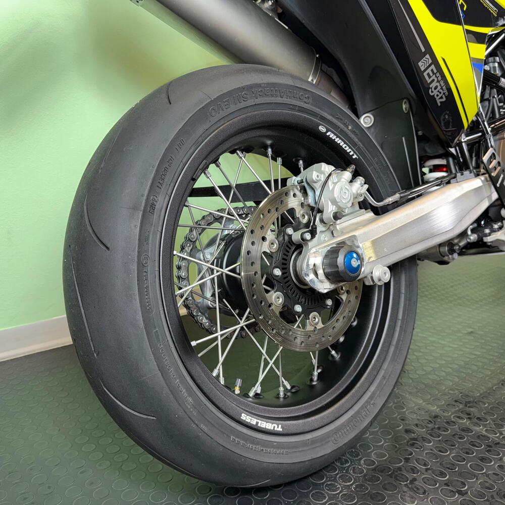 Husqvarna 701 Supermoto (2023 - 25) (17)