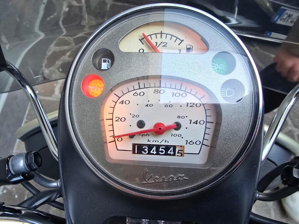 Vespa Sei Giorni 300 (2017 - 19) (6)