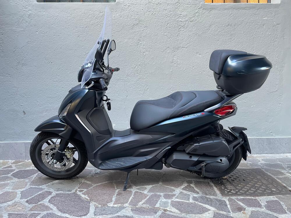 Piaggio Beverly 400 ABS-ASR (2021 - 24) (2)