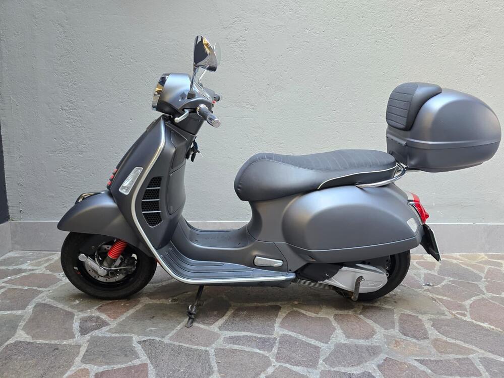 Vespa GTS 300 Hpe (2021 - 22) (2)