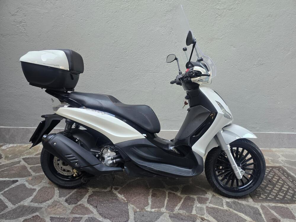 Piaggio Beverly 300 ABS-ASR (2021 - 25)