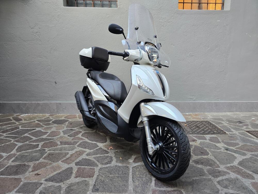 Piaggio Beverly 300 ABS-ASR (2021 - 25) (3)