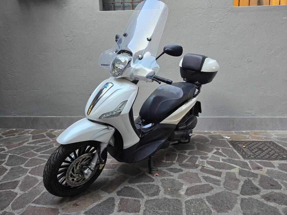 Piaggio Beverly 300 ABS-ASR (2021 - 25) (4)