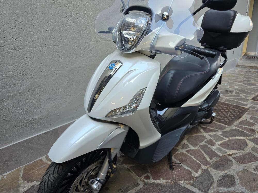 Piaggio Beverly 300 ABS-ASR (2021 - 25) (7)