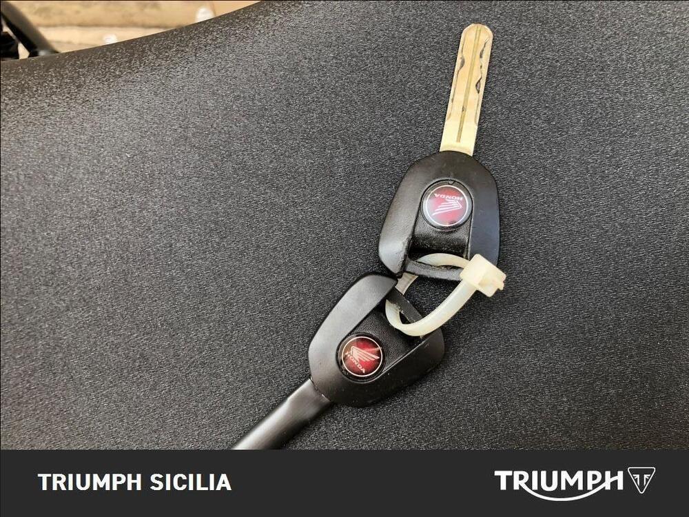 Honda CB 1000 R (2021 - 25) (11)