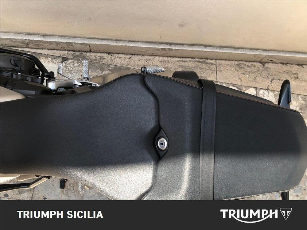 Honda CB 1000 R (2021 - 25) (17)