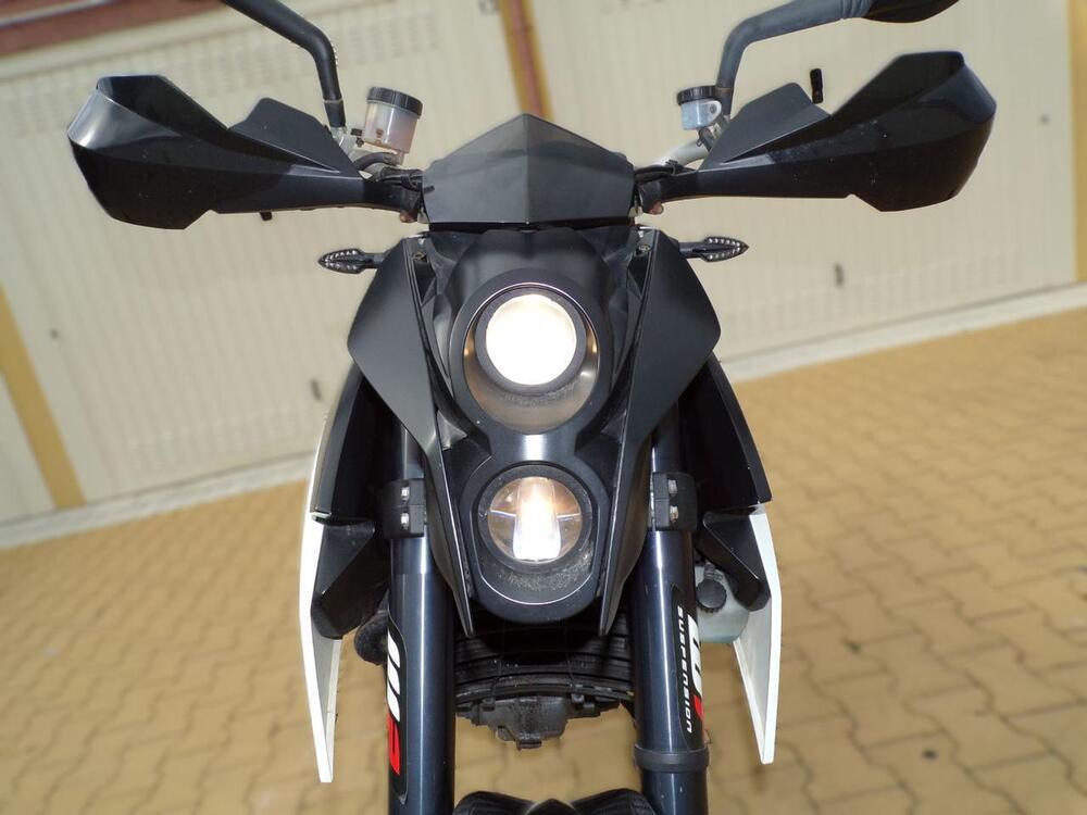 KTM 690 Duke R (2010 - 15) (2)