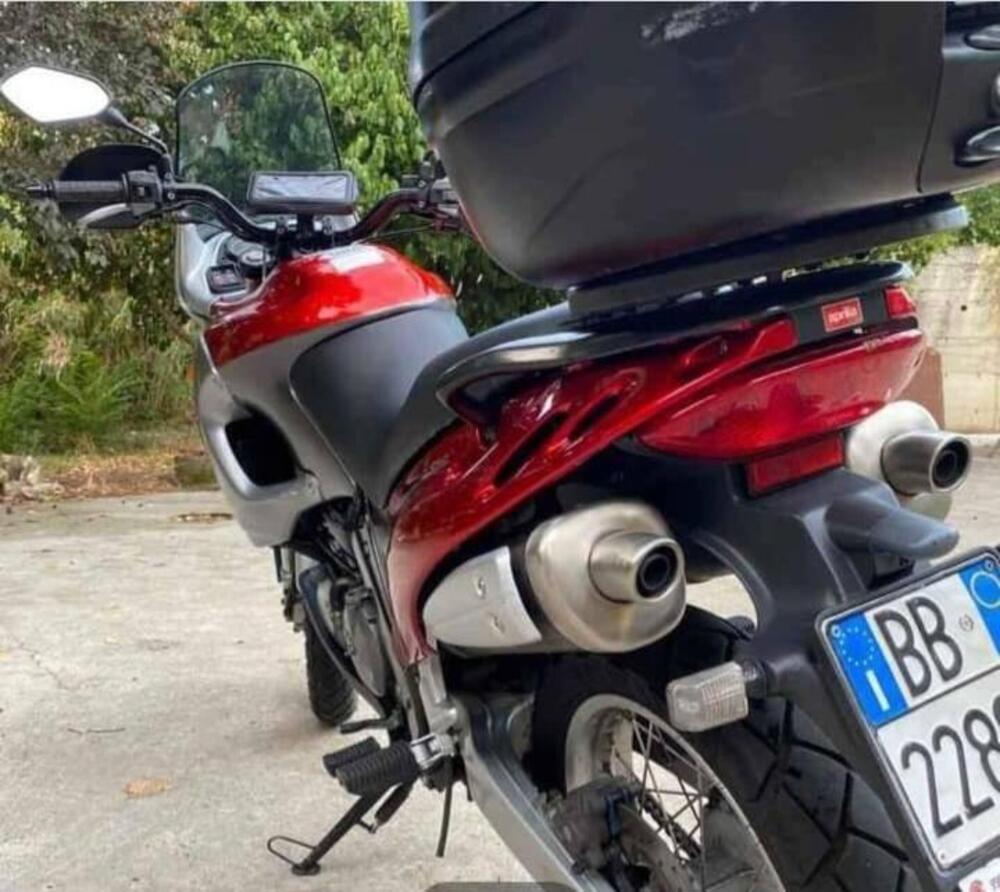 Aprilia Pegaso 650 IE (2001 - 02) (2)