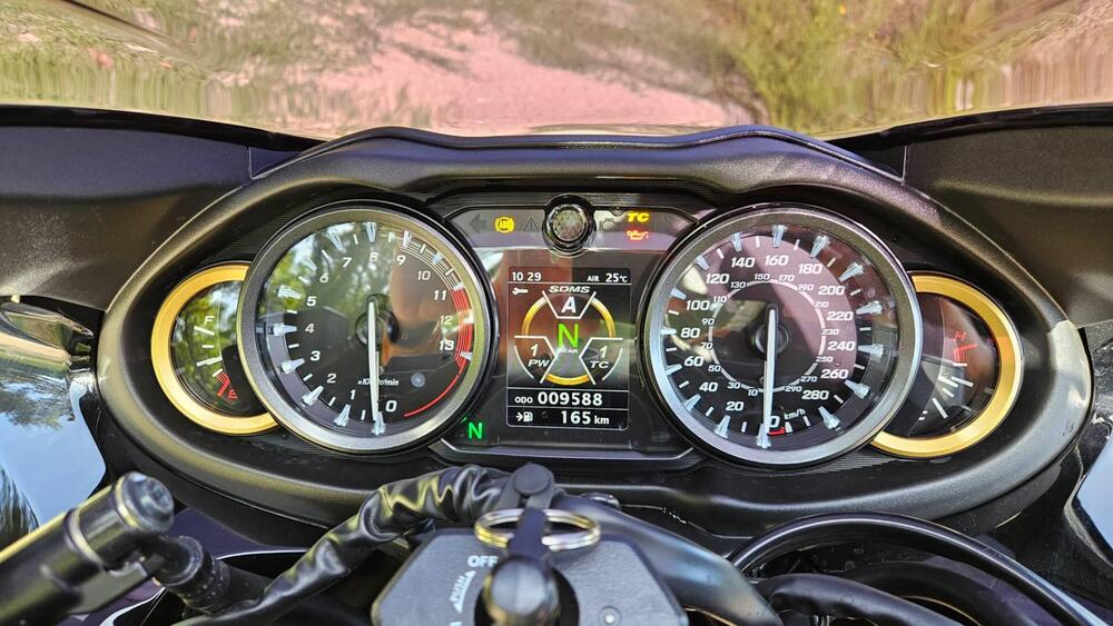 Suzuki GSX 1300 R Hayabusa (2021 - 24) (6)