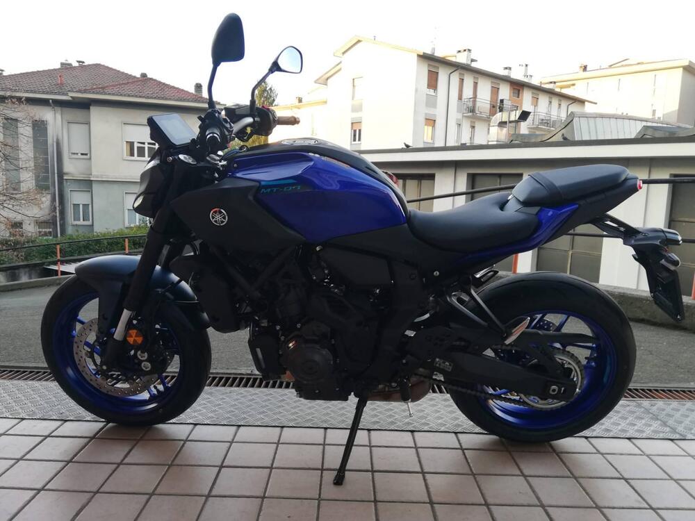Yamaha MT-07 Y-AMT (2025) (7)