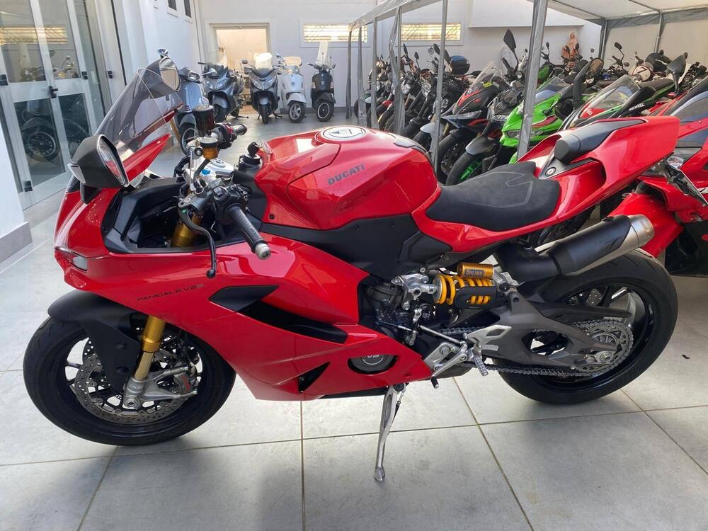 Ducati Panigale V2 S (2025) (2)