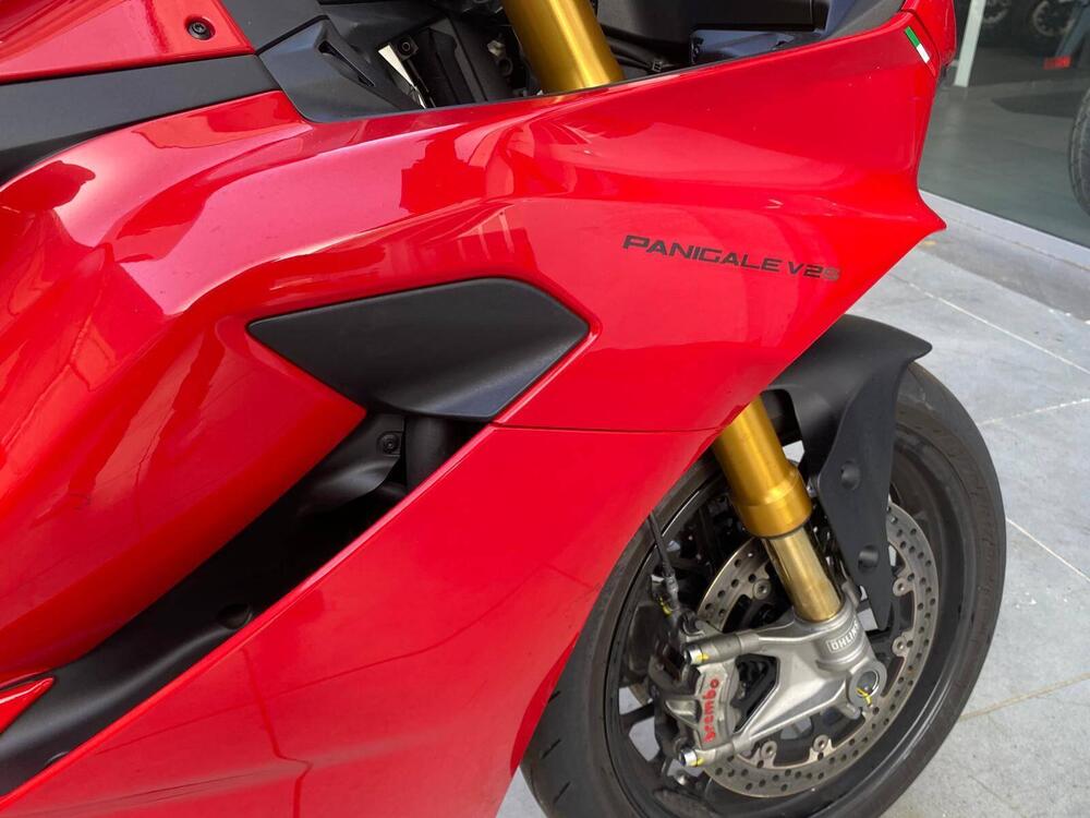 Ducati Panigale V2 S (2025) (7)