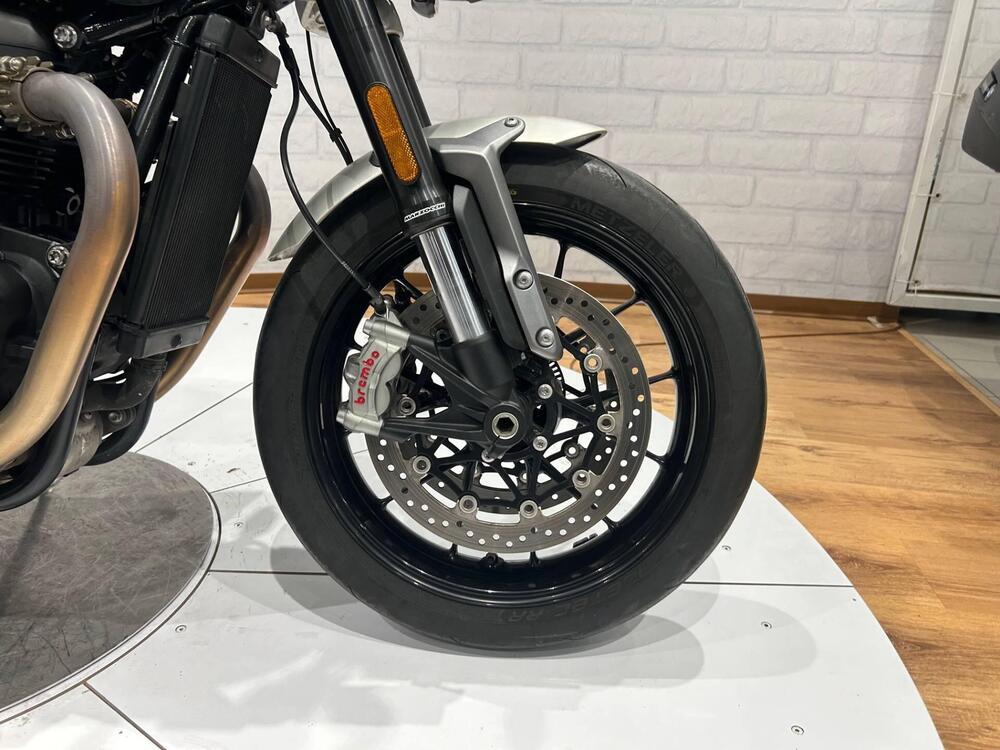 Triumph Speed Twin 1200 (2021 - 24) (12)