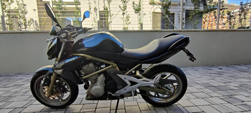 Kawasaki ER-6N (2005 - 08) (2)