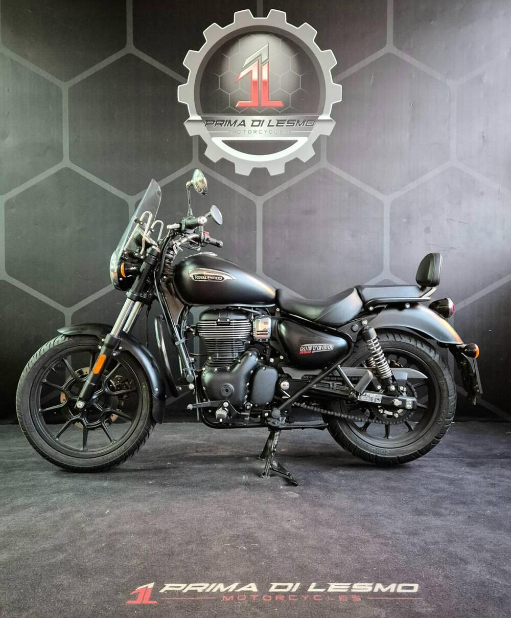 Royal Enfield Meteor 350 Stellar (2021 - 25) (2)