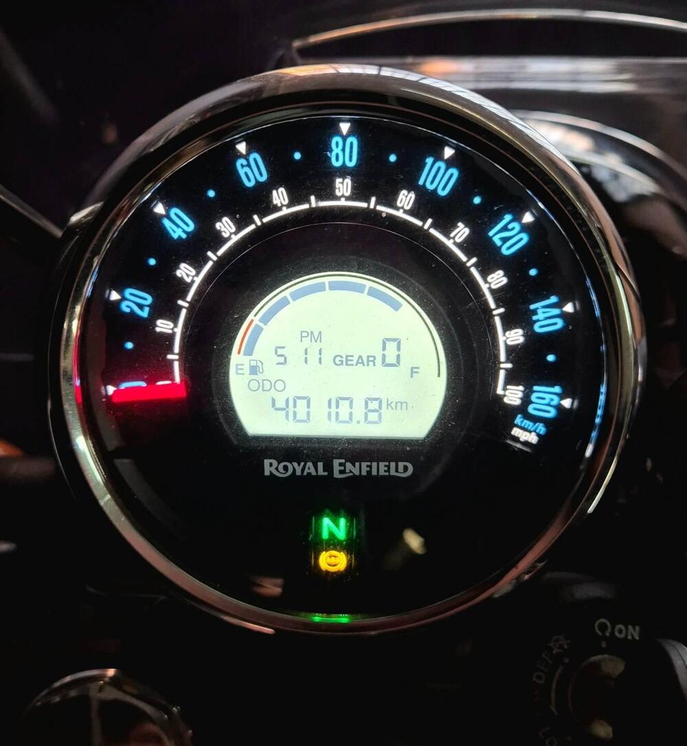 Royal Enfield Meteor 350 Stellar (2021 - 25) (6)