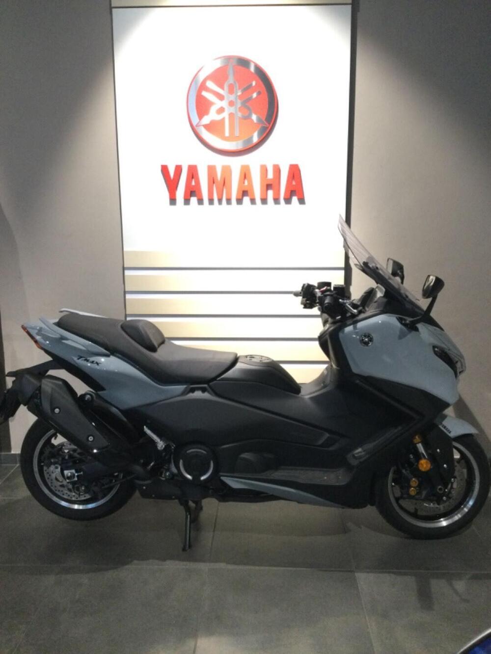 Yamaha T-Max 560 Tech Max (2025)