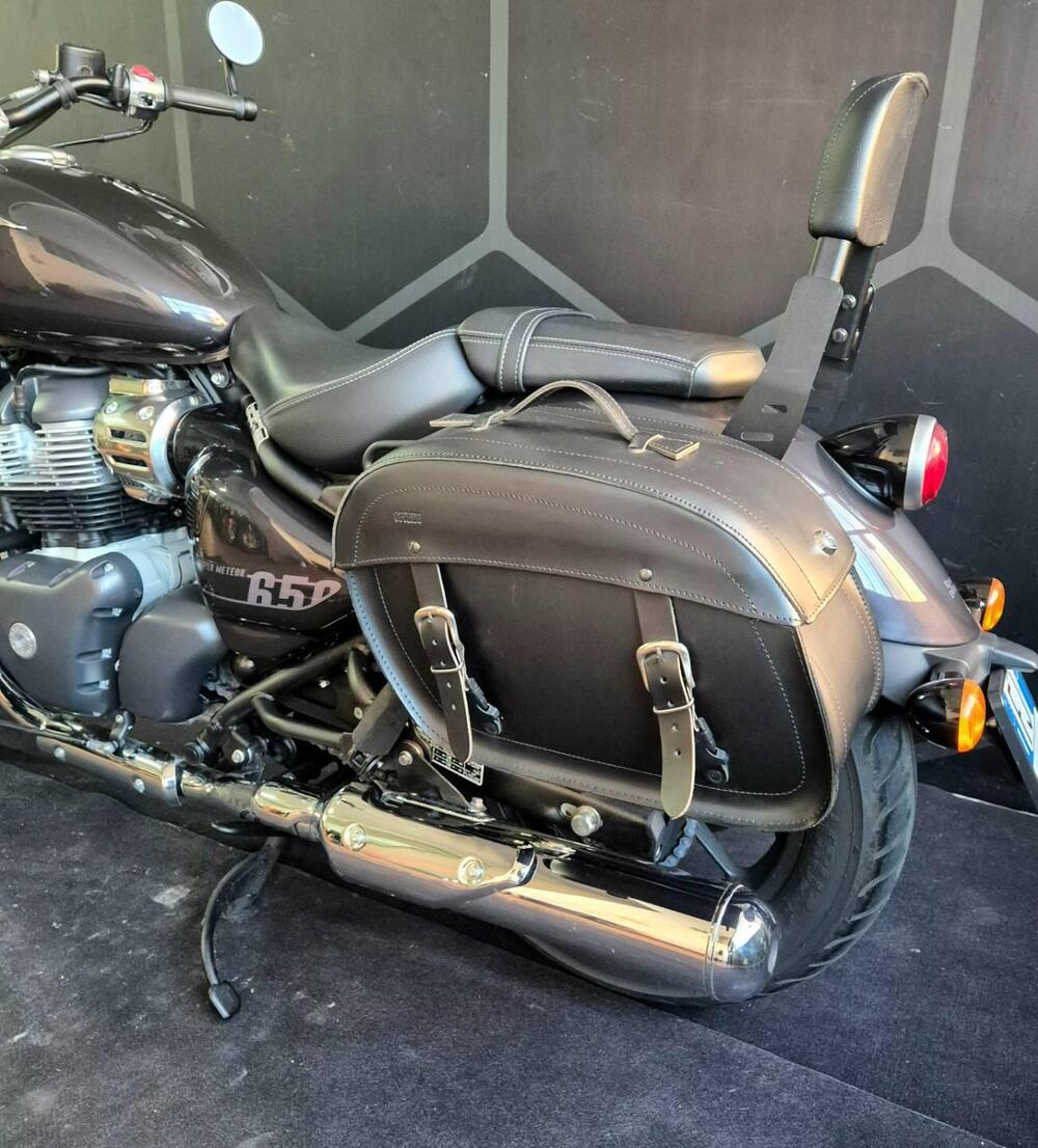 Royal Enfield Super Meteor 650 (2023 - 25) (7)