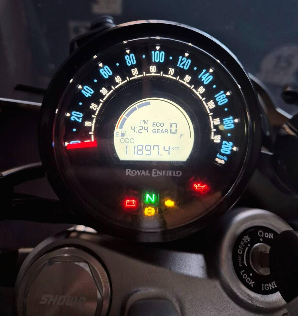 Royal Enfield Super Meteor 650 (2023 - 25) (10)