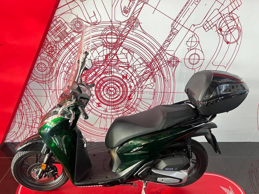 Honda SH 150i Vetro (2024 - 25) (3)