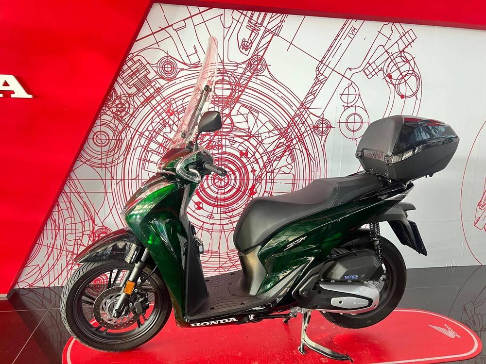 Honda SH 150i Vetro (2024 - 25) (4)