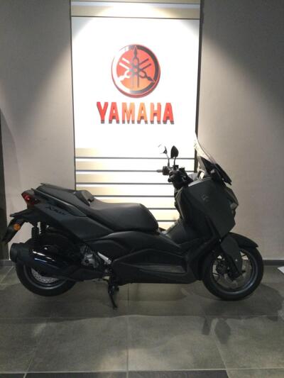 Yamaha X-Max 300 (2025) usata