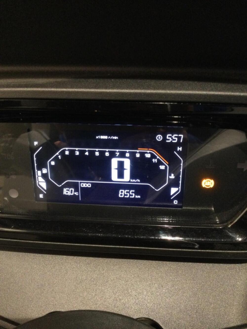 Yamaha X-Max 300 (2025) (3)