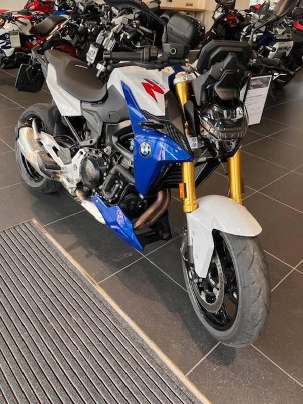 Bmw F 900 R (2021 - 24) (2)