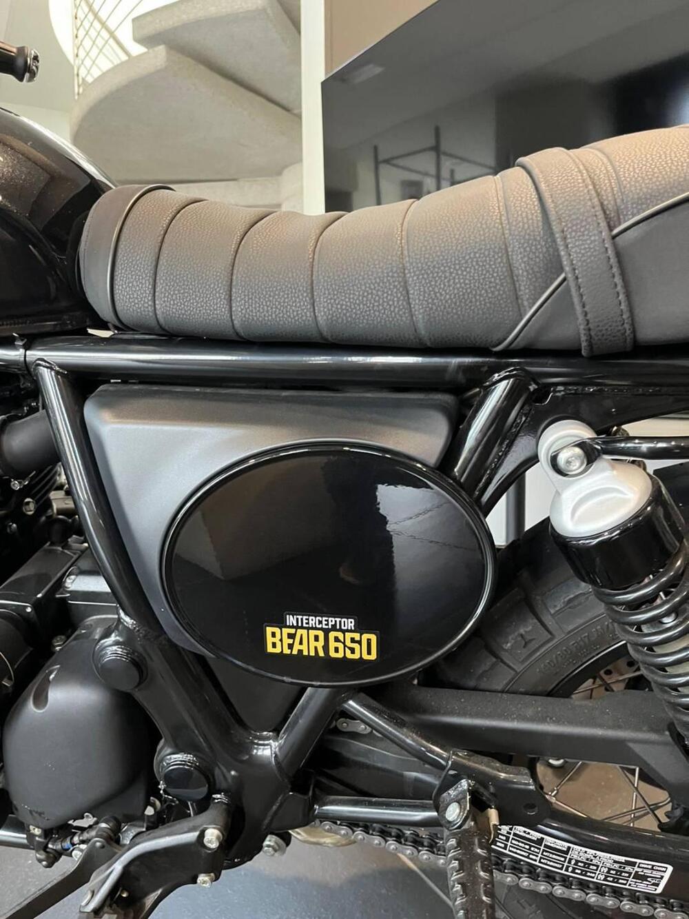 Royal Enfield Bear 650 (2025) (4)