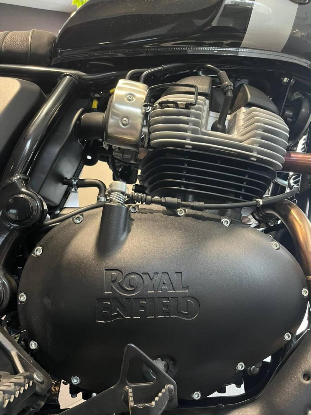 Royal Enfield Bear 650 (2025) (8)