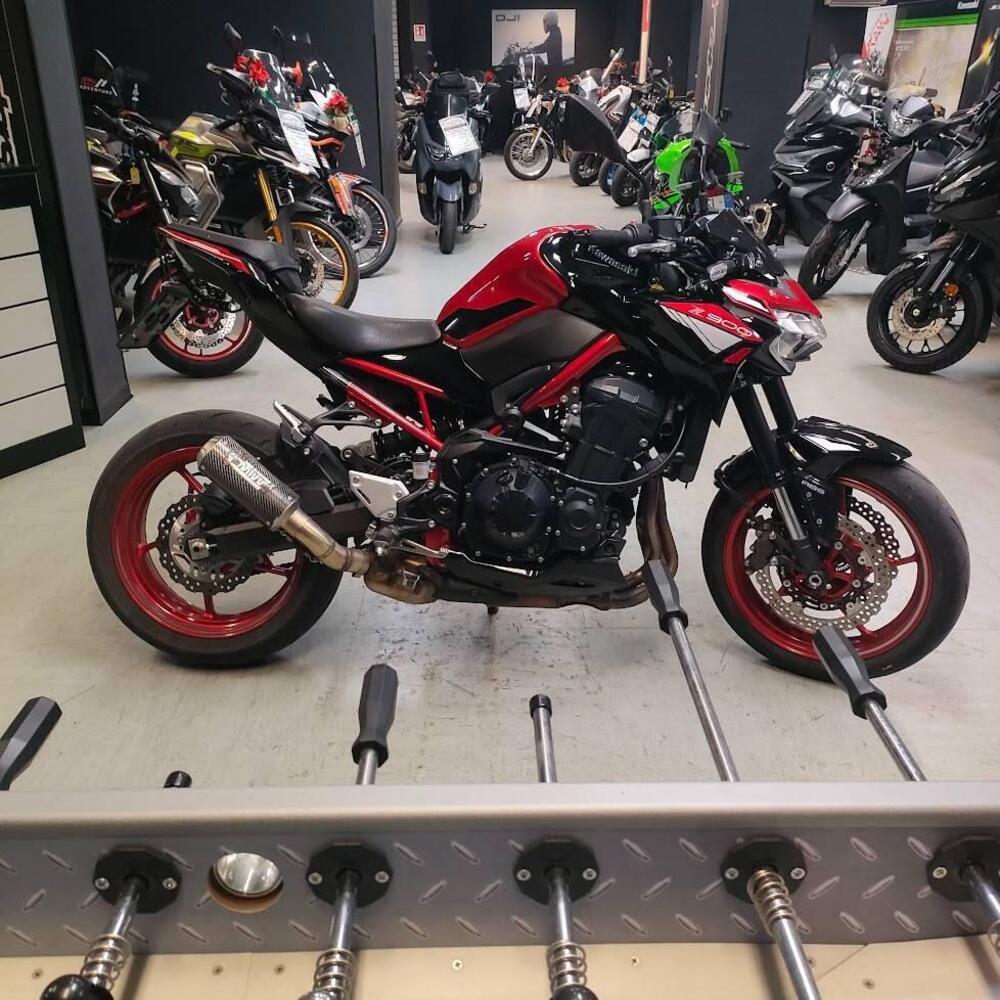 Kawasaki Z 900 (2025 - 26) (2)