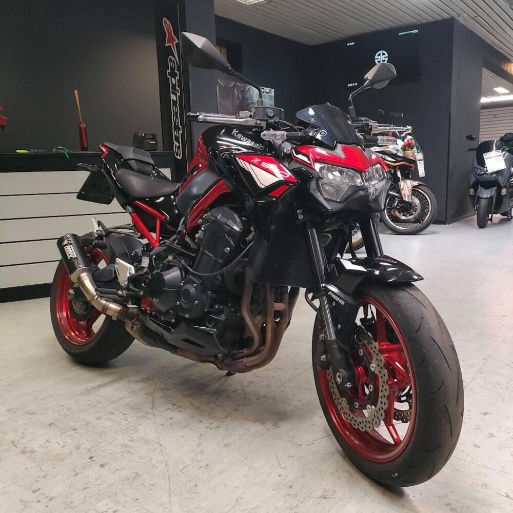 Kawasaki Z 900 (2025 - 26) (7)