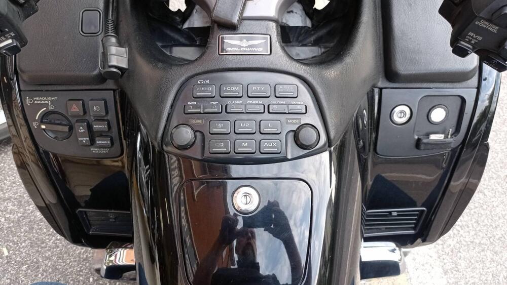 Honda GL 1800 Gold Wing (2000 - 05) (14)