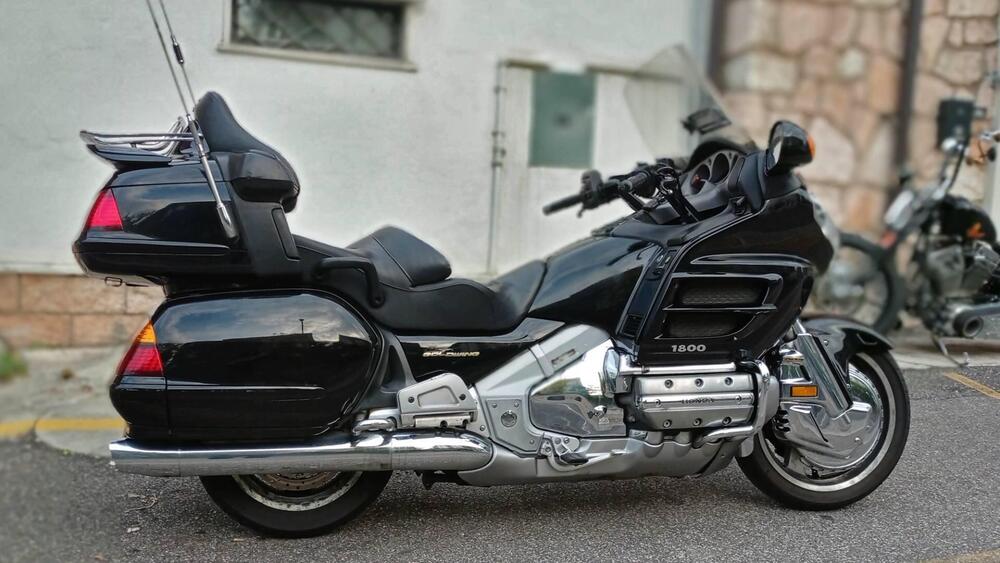 Honda GL 1800 Gold Wing (2000 - 05) (5)
