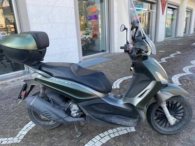 Piaggio Beverly 300 S (2021) usata