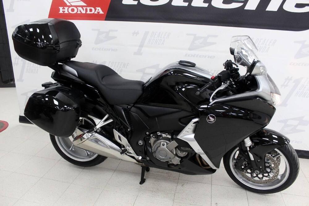 Honda VFR 1200 F DCT ABS (2010 - 16) (3)