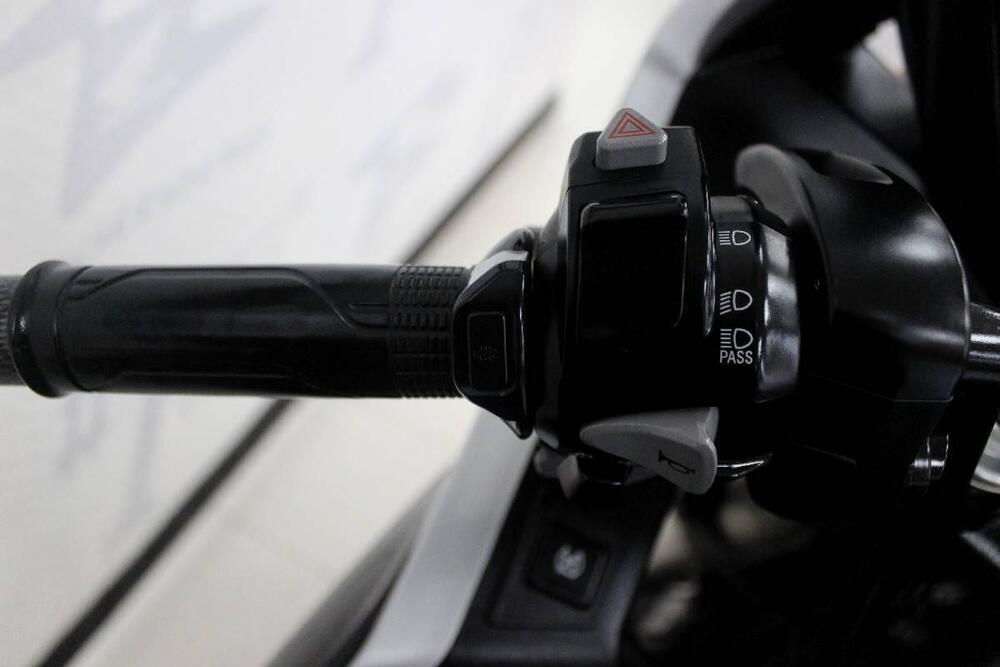 Honda VFR 1200 F DCT ABS (2010 - 16) (7)