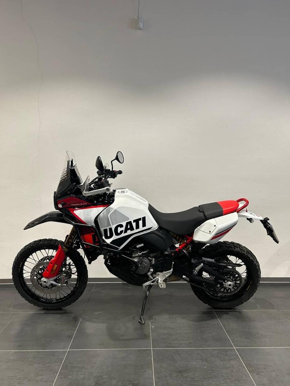 Ducati DesertX Rally (2024 - 25) (2)
