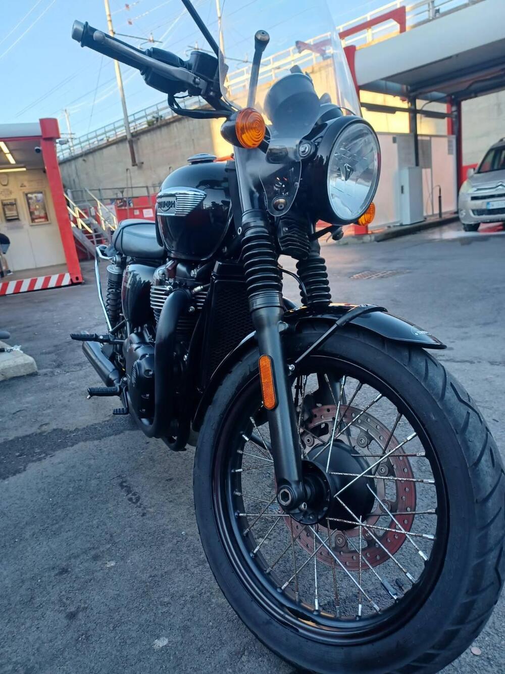 Triumph Bonneville T100 Black (2017 - 20) (4)
