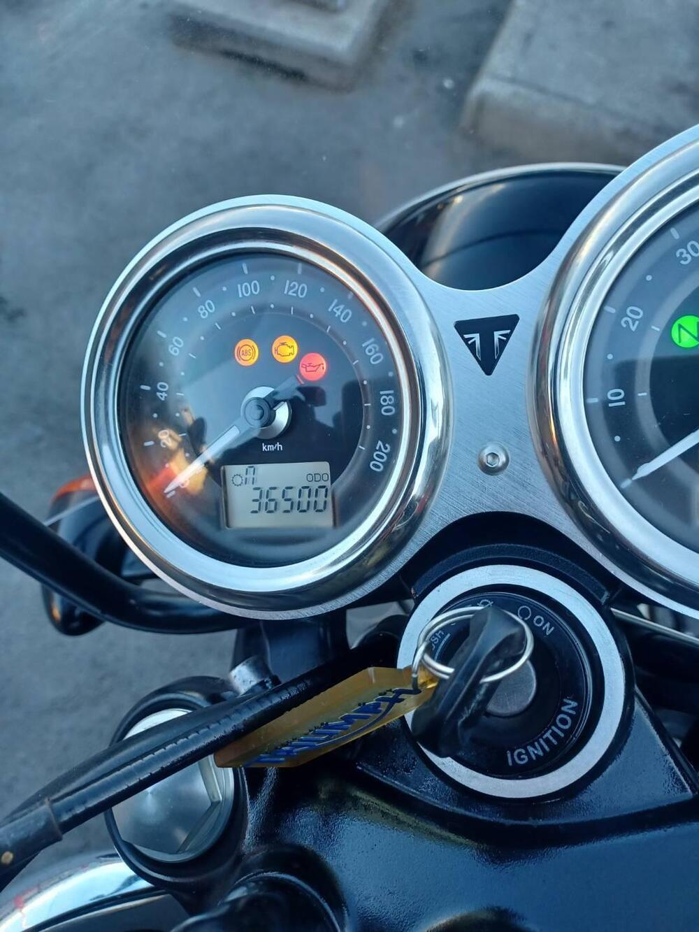 Triumph Bonneville T100 Black (2017 - 20) (5)