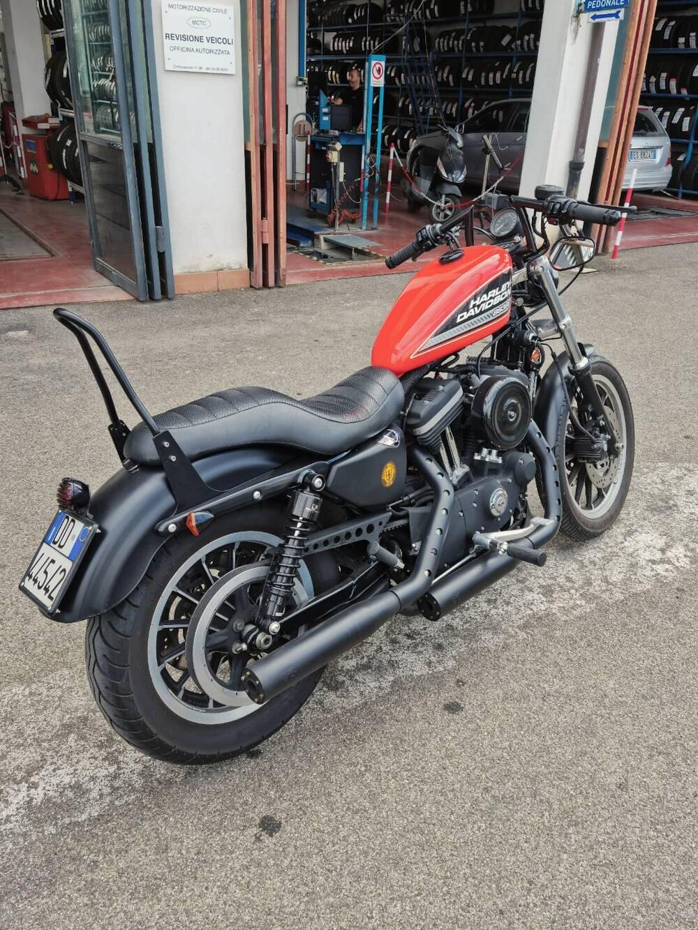 Harley-Davidson 883 R (2008 - 16) - XL 883R (2)