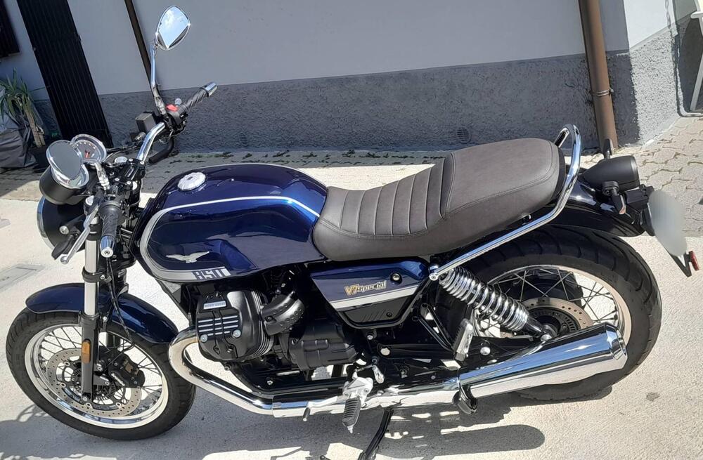 Moto Guzzi V7 Special (2021 - 24)