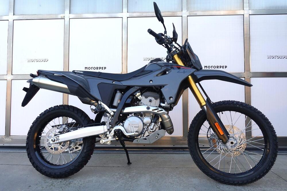 Suzuki DR-Z4S (2025) (2)