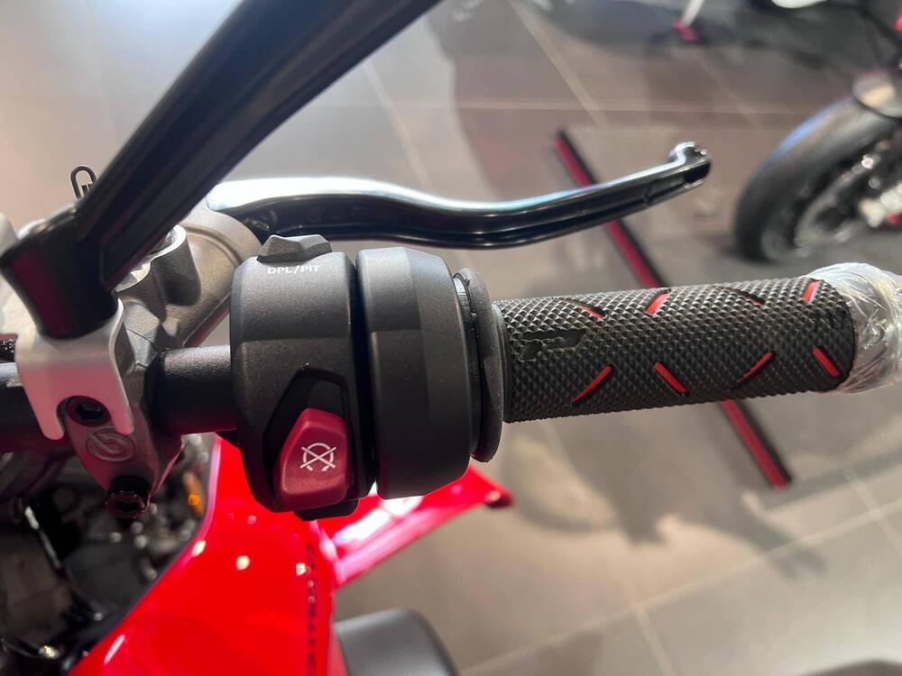 Ducati Streetfighter V4 (2025 - 26) (8)