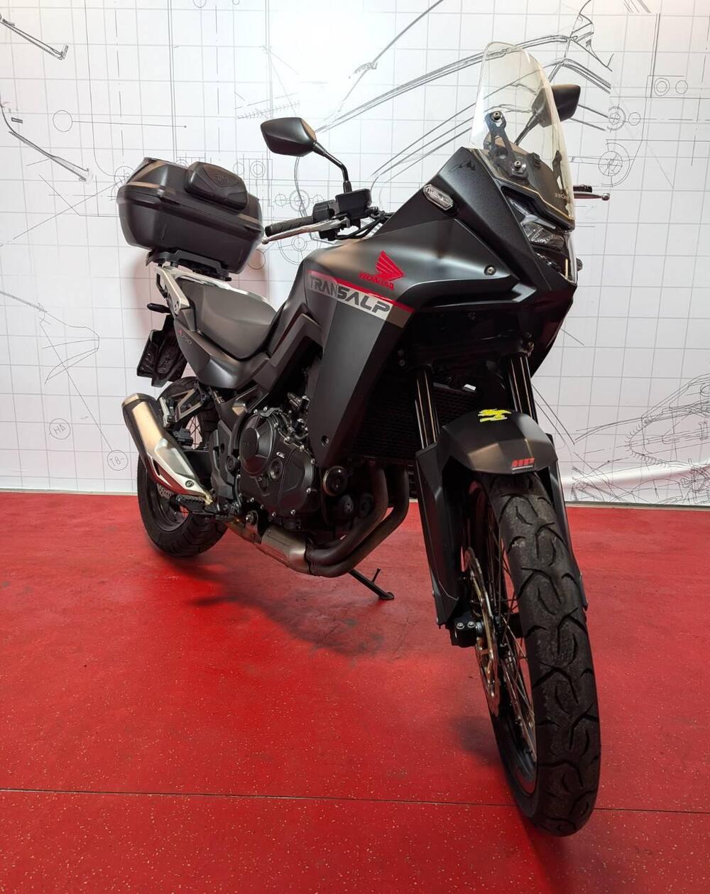 Honda Transalp XL750 (2023 - 24) (4)