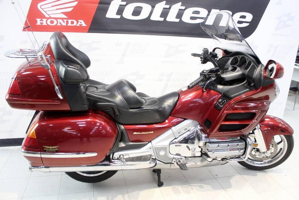 Honda GL 1800 Gold Wing (2000 - 05) (2)